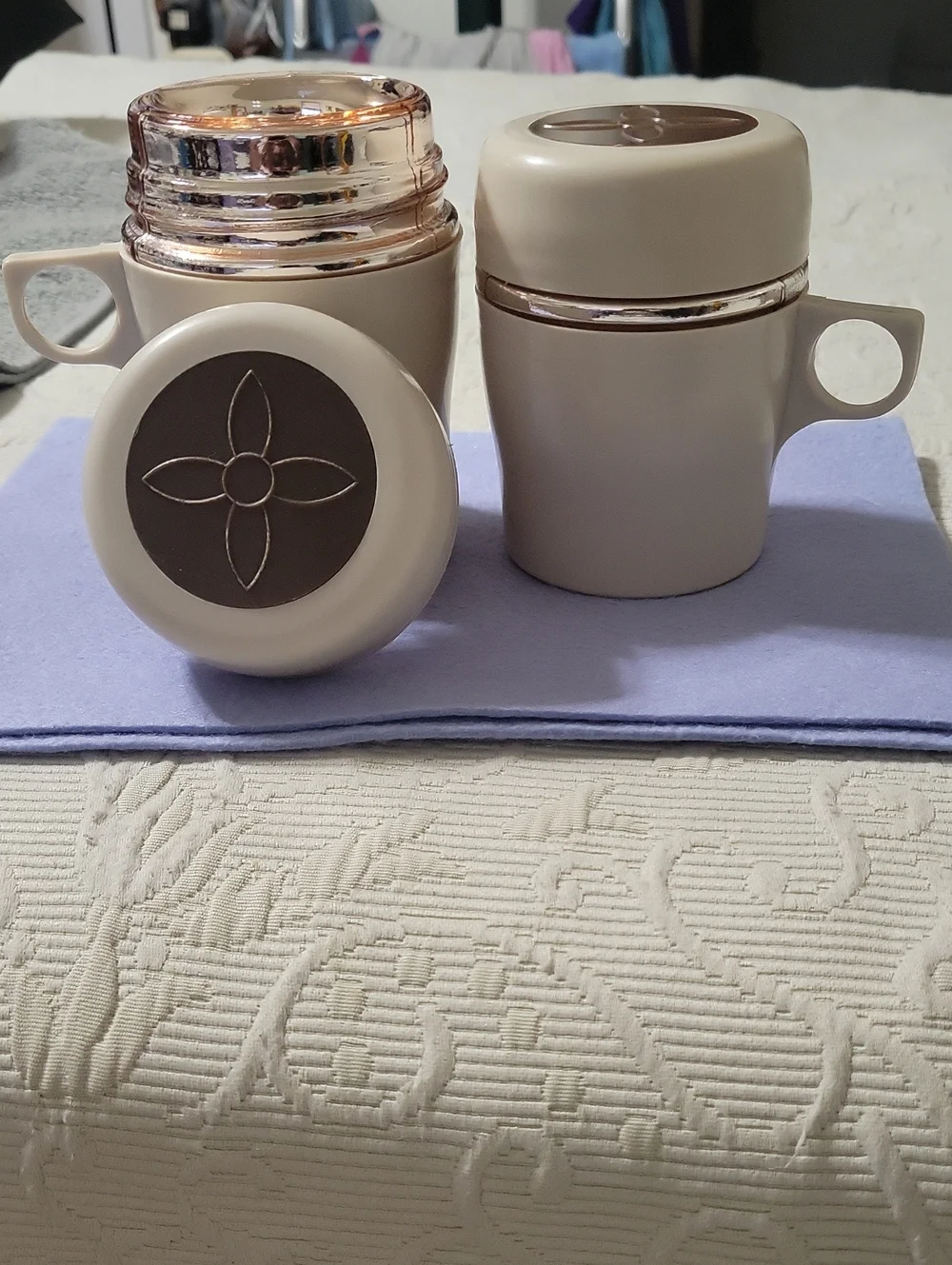 Two Vtg.Insulated Cream Travel Mug with Handle - Stylish Thermal Cup